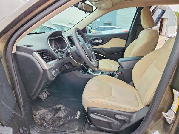 2016 JEEP CHEROKEE SPORT FWD