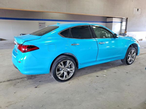 2015 INFINITI Q70