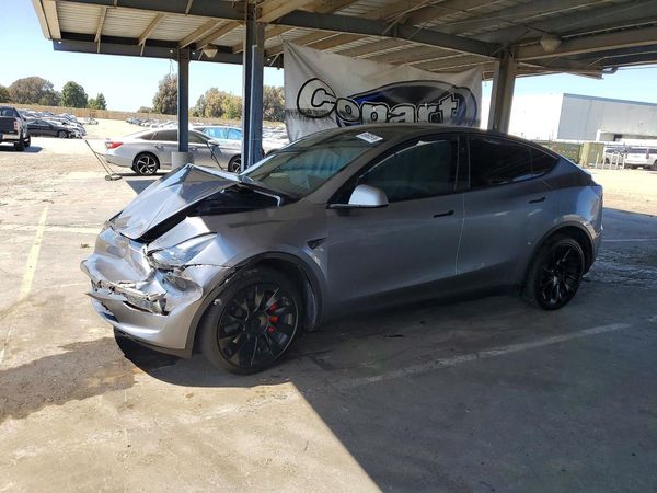 2024 TESLA MODEL Y