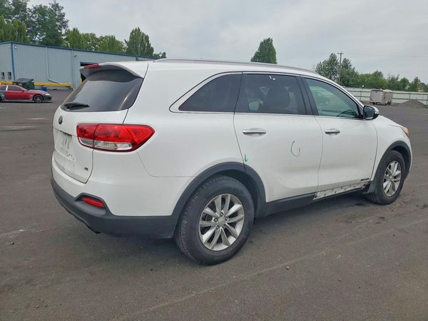2016 KIA SORENTO L / LX