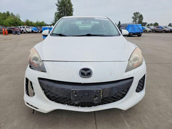 2013 MAZDA 3 SV/Base