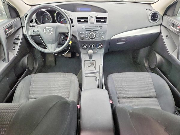 2013 MAZDA 3 SV/Base