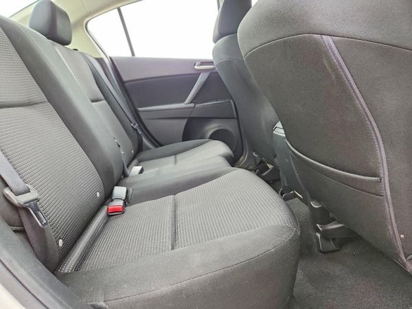 2013 MAZDA 3 SV/Base