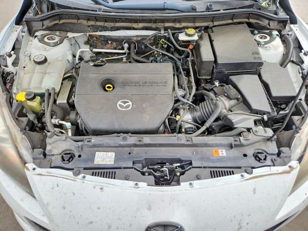 2013 MAZDA 3 SV/Base