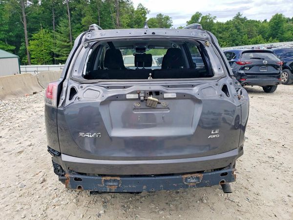 2018 TOYOTA RAV4 LE