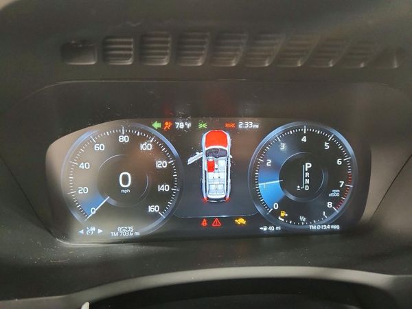 2022 VOLVO XC90