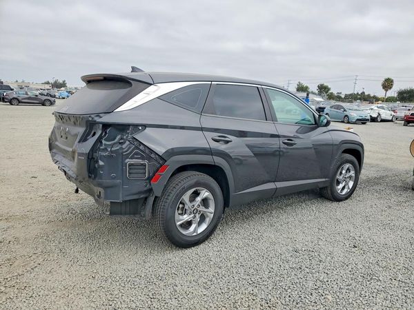 2022 HYUNDAI TUCSON SE