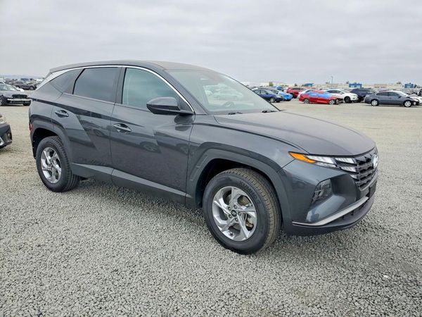 2022 HYUNDAI TUCSON SE