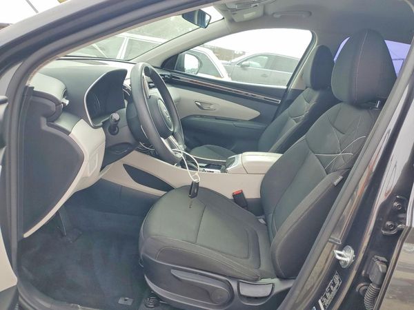 2022 HYUNDAI TUCSON SE