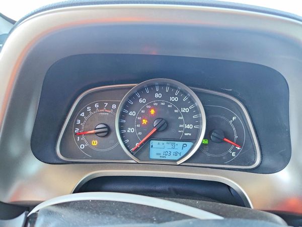 2015 TOYOTA RAV4 LE (X Grade)