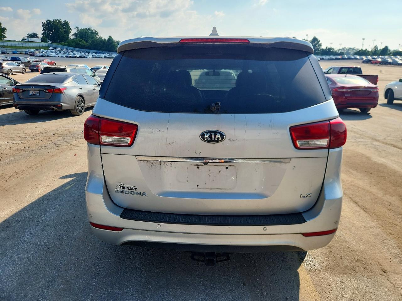 2017 KIA SEDONA LX