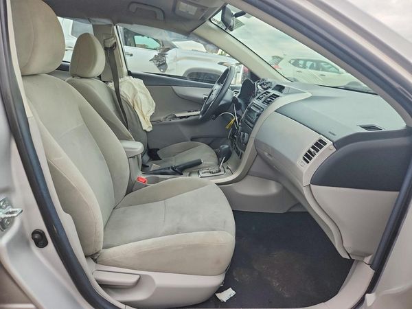 2012 TOYOTA COROLLA