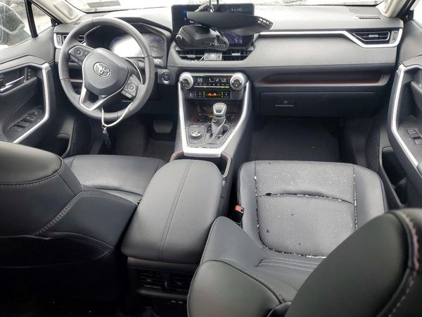 2024 TOYOTA RAV4 Limited