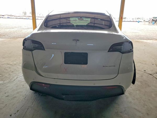 2020 TESLA MODEL Y