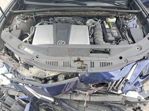 2019 LEXUS ES