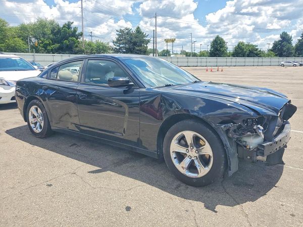 2014 DODGE CHARGER SE