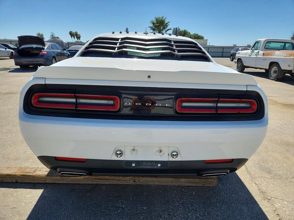2018 DODGE CHALLENGER SXT
