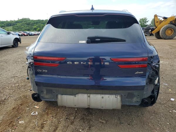 2025 GENESIS GV70