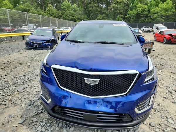2025 CADILLAC XT5 Sport