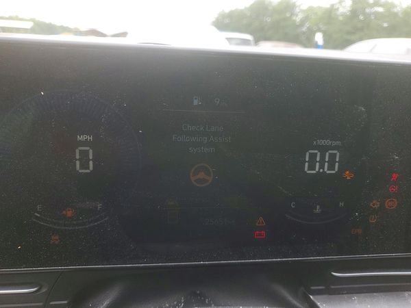 2024 HYUNDAI KONA SE