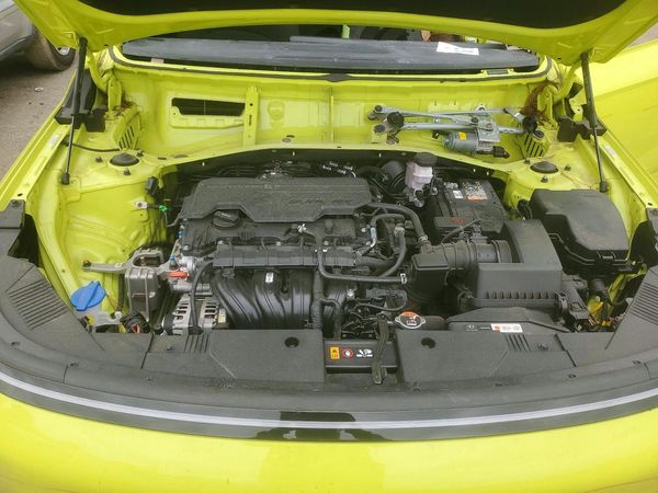 2024 HYUNDAI KONA SE