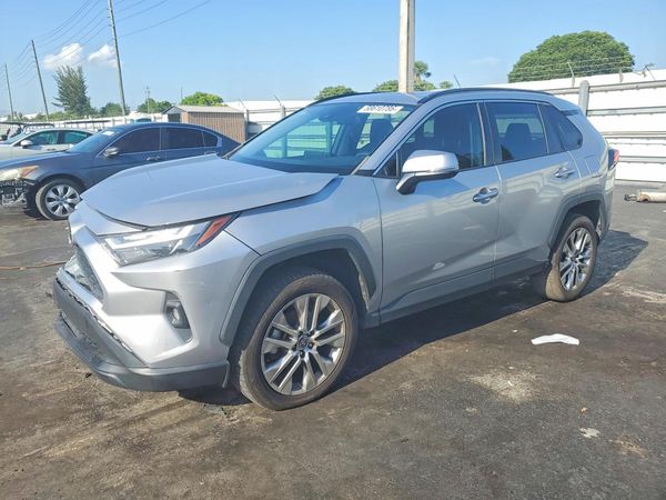 2023 TOYOTA RAV4 XLE Premium