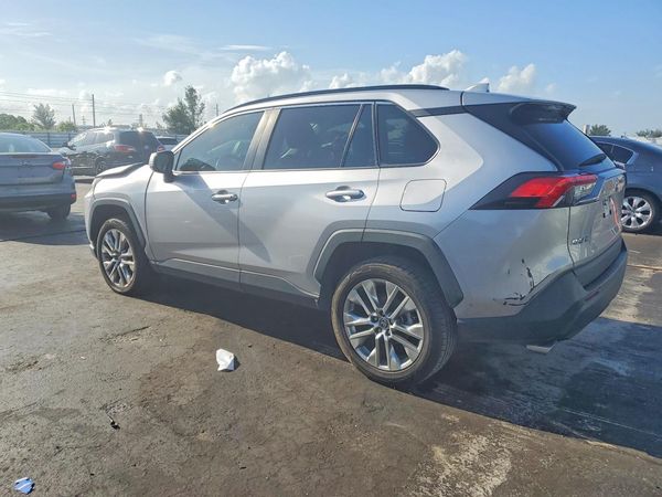 2023 TOYOTA RAV4 XLE Premium