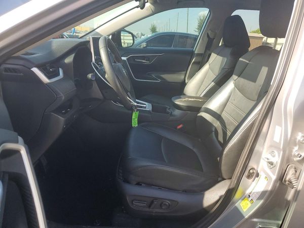 2023 TOYOTA RAV4 XLE Premium