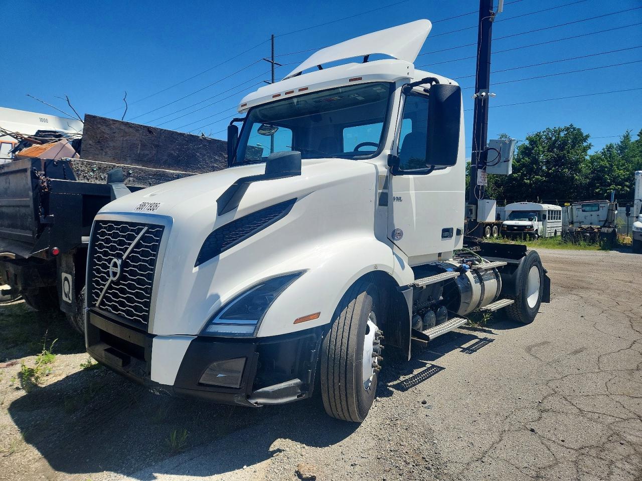 2021 VOLVO VNL
