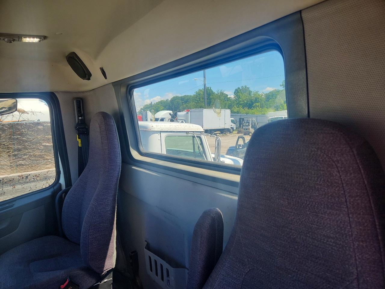 2021 VOLVO VNL
