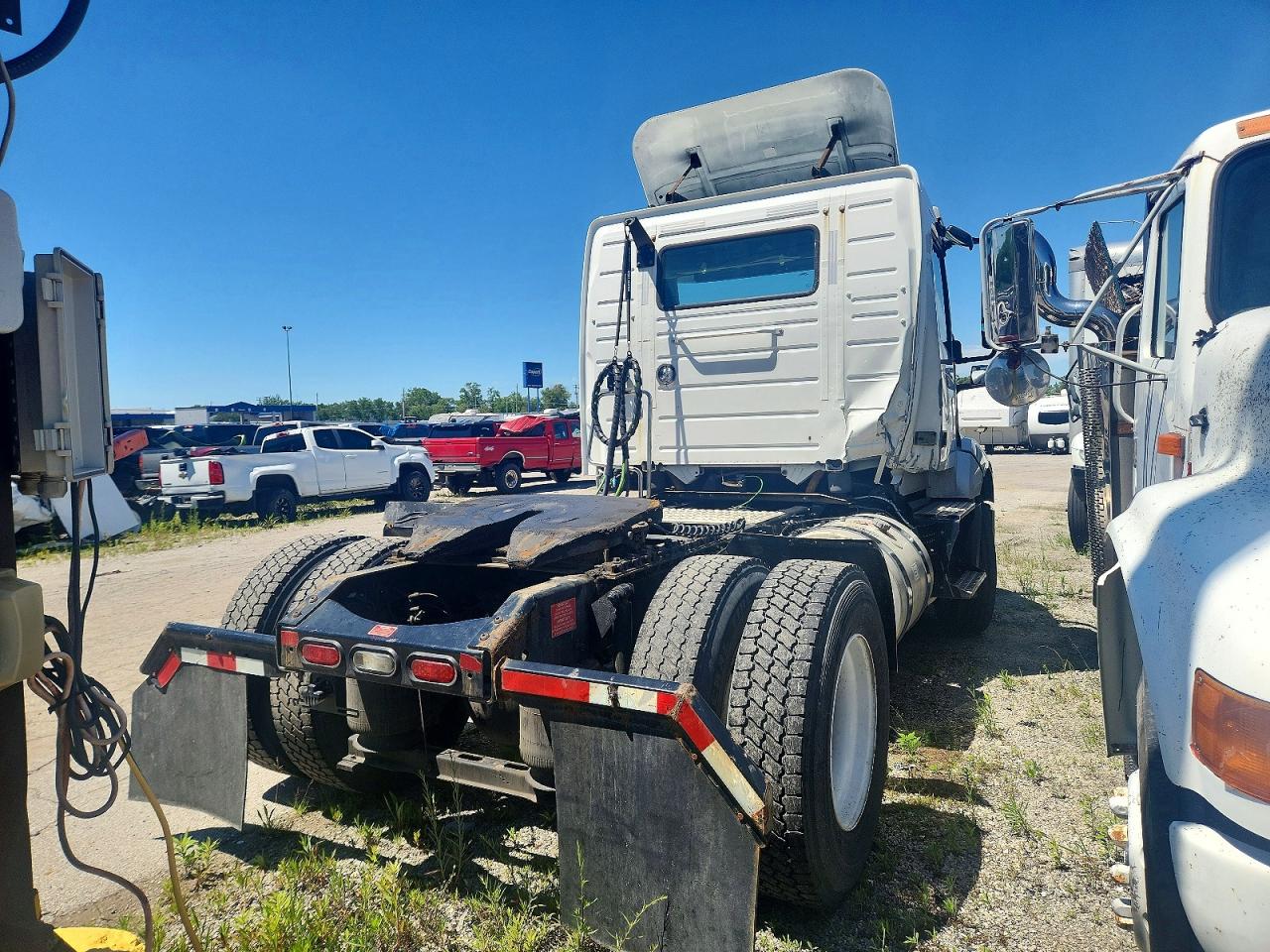 2021 VOLVO VNL