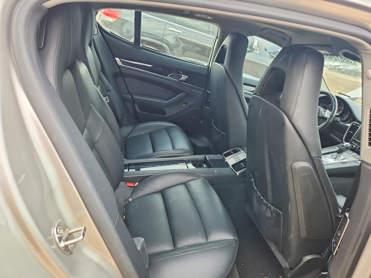 2013 PORSCHE PANAMERA Base (2WD), 4 (4WD)