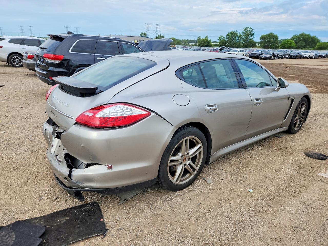2013 PORSCHE PANAMERA Base (2WD), 4 (4WD)