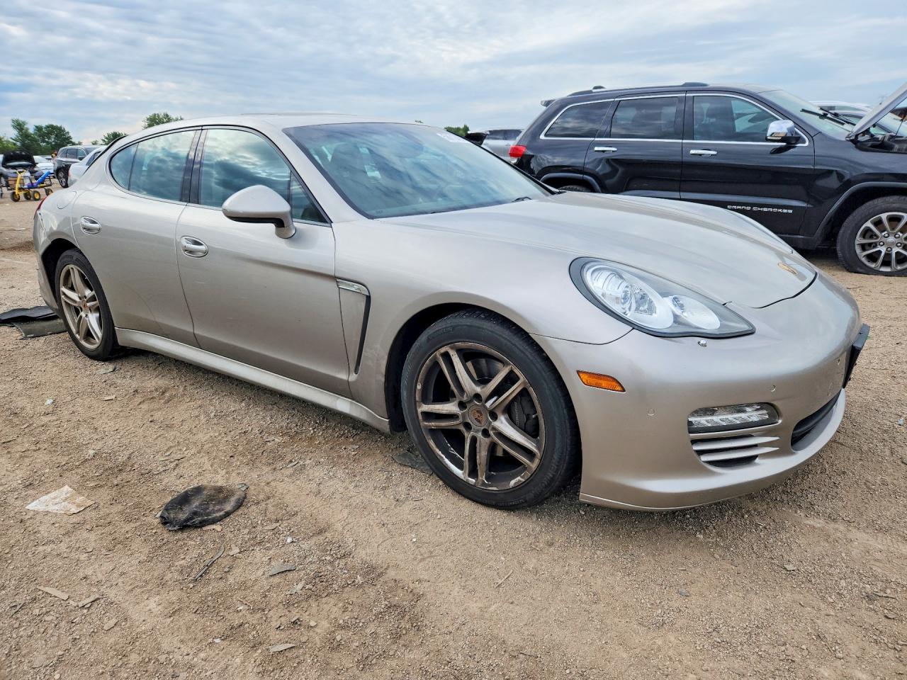 2013 PORSCHE PANAMERA Base (2WD), 4 (4WD)