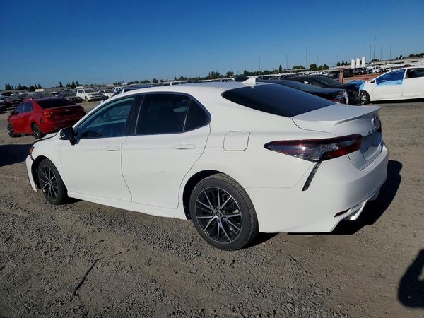 2021 TOYOTA CAMRY