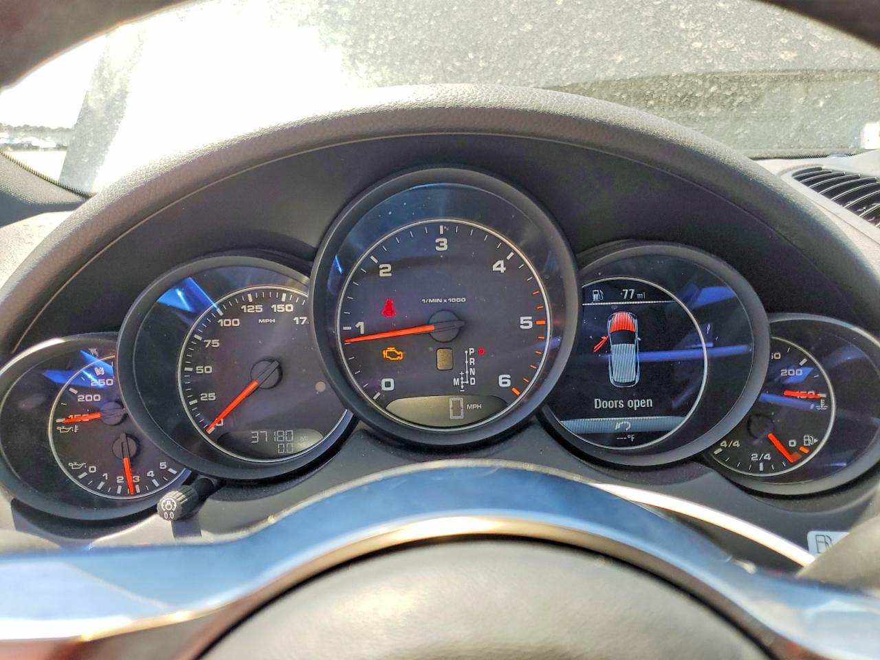 2015 PORSCHE CAYENNE