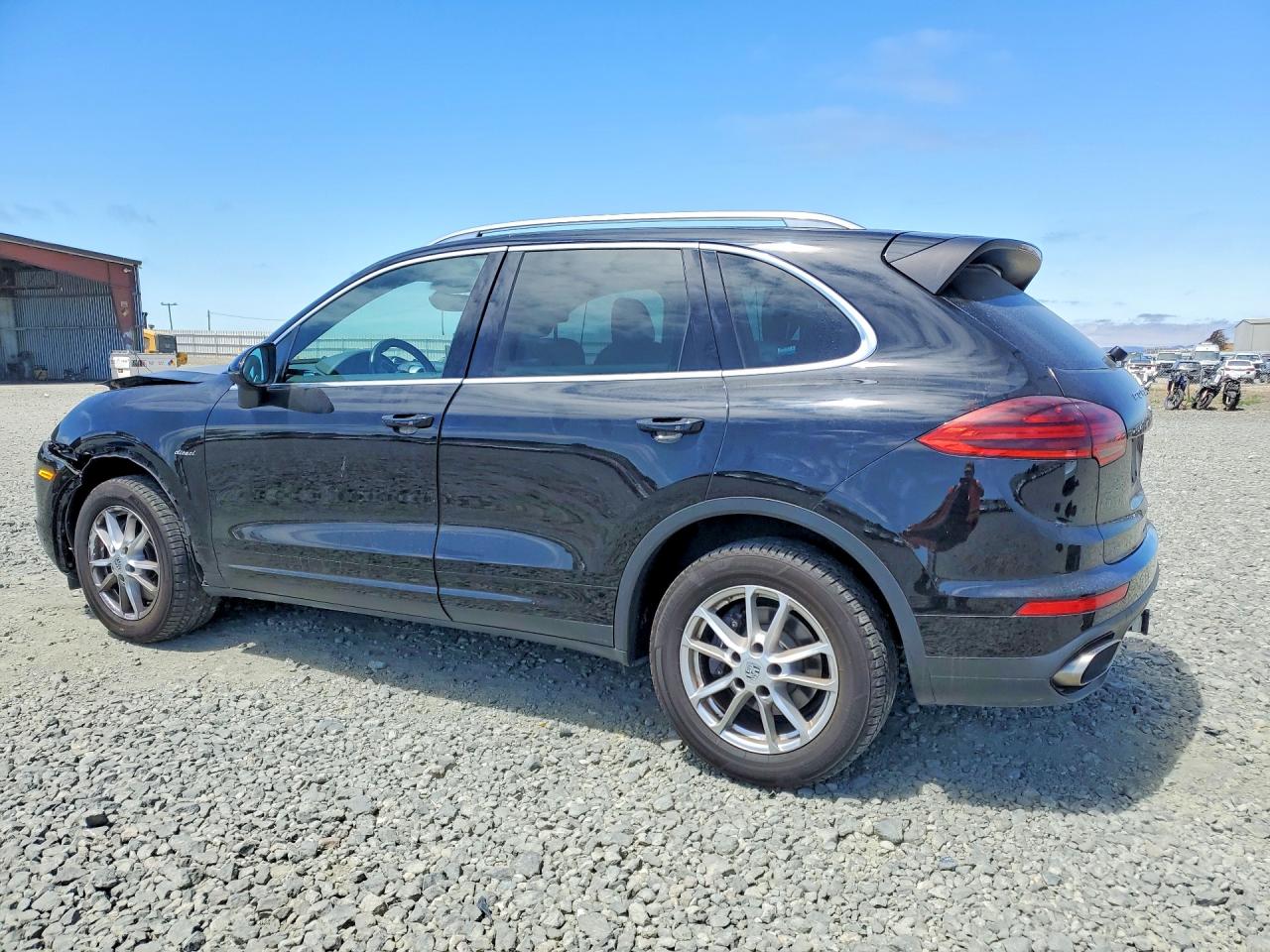 2015 PORSCHE CAYENNE
