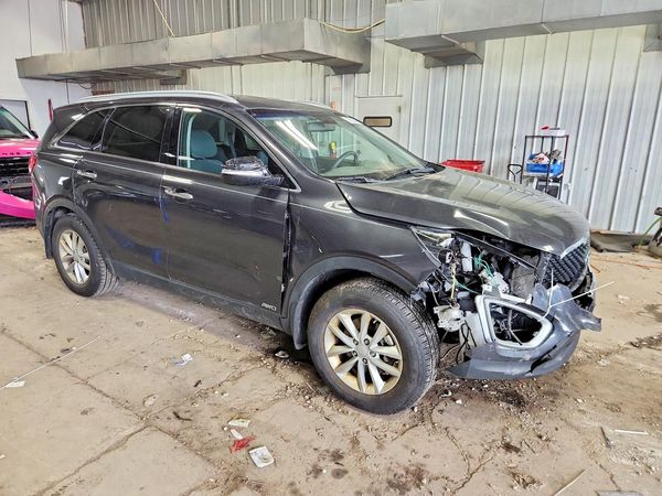 2016 KIA SORENTO L / LX