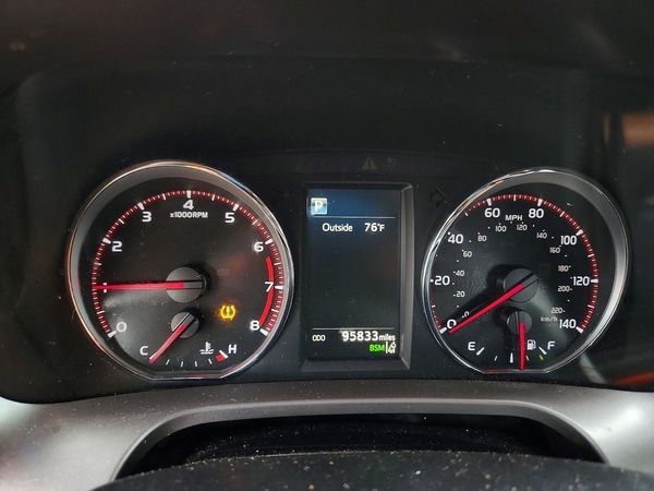 2018 TOYOTA RAV4 SE