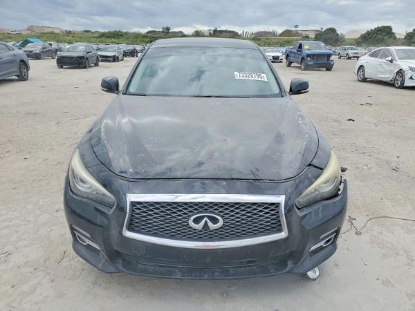 2015 INFINITI Q50