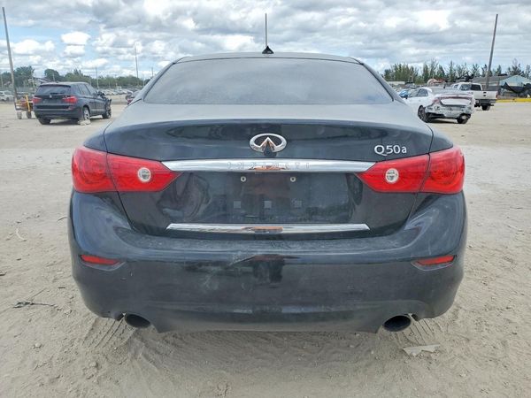 2015 INFINITI Q50