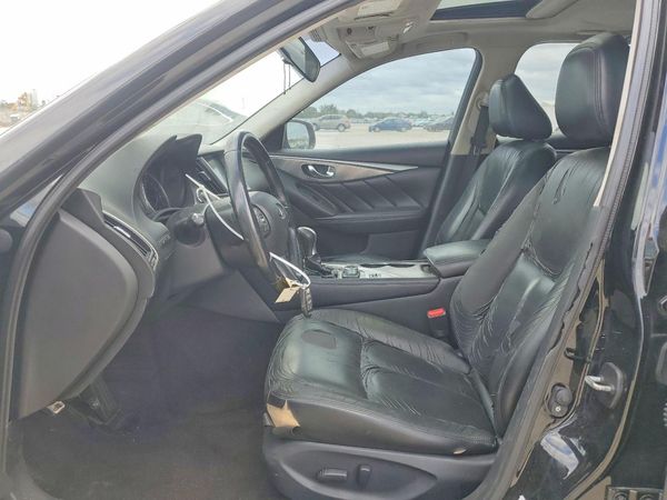 2015 INFINITI Q50