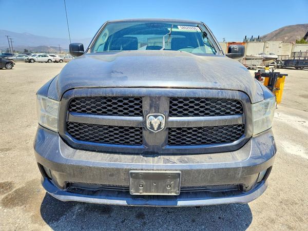 2015 RAM 1500 ST