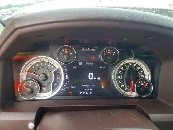 2016 RAM 1500 SLT