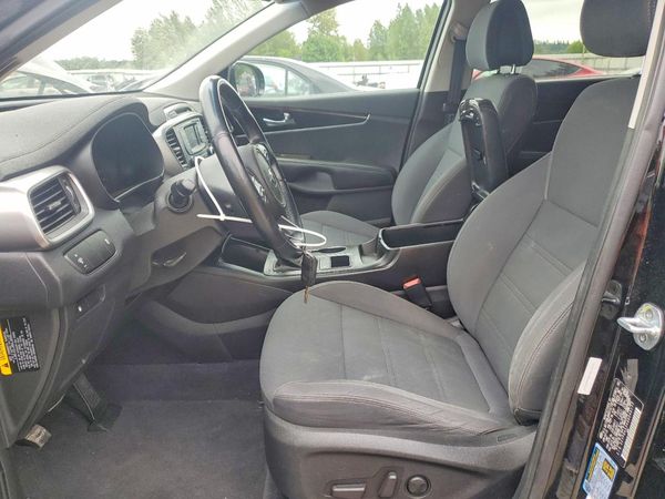 2016 KIA SORENTO L / LX