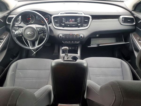 2016 KIA SORENTO L / LX