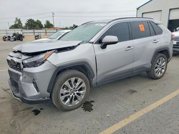 2022 TOYOTA RAV4 Limited