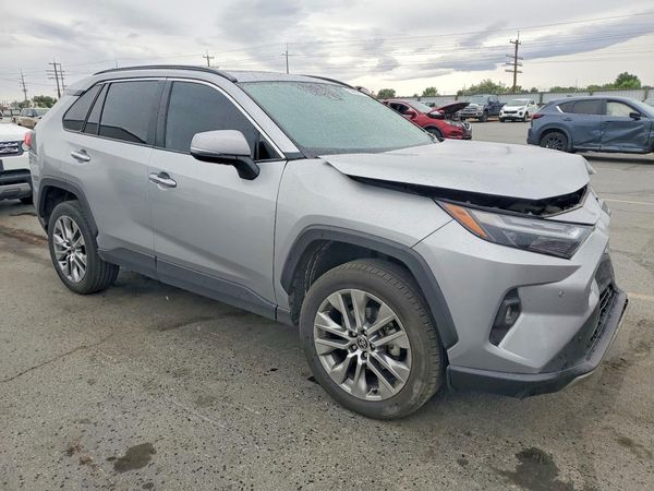 2022 TOYOTA RAV4 Limited
