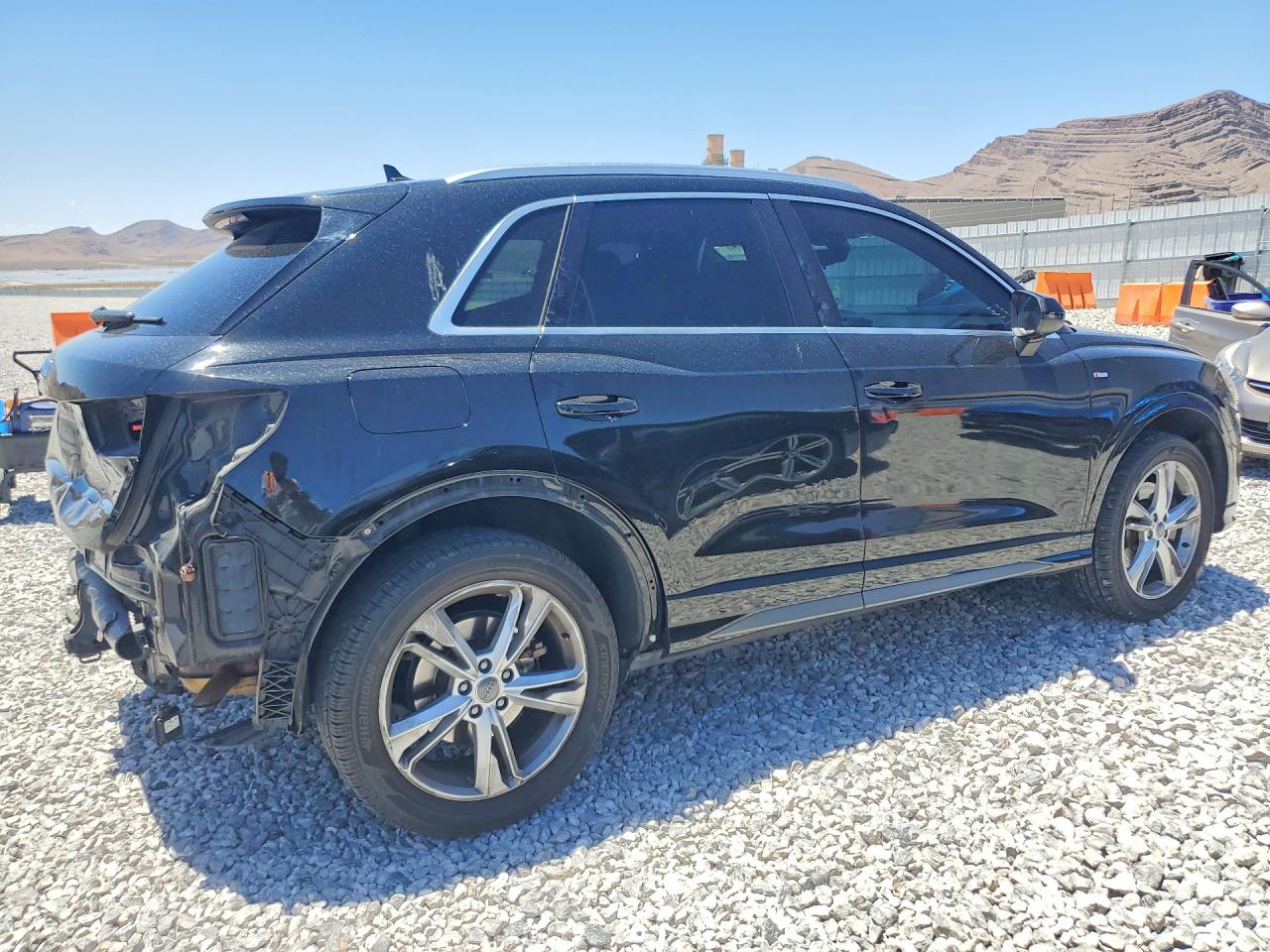 2020 AUDI Q3 S Line quattro Premium