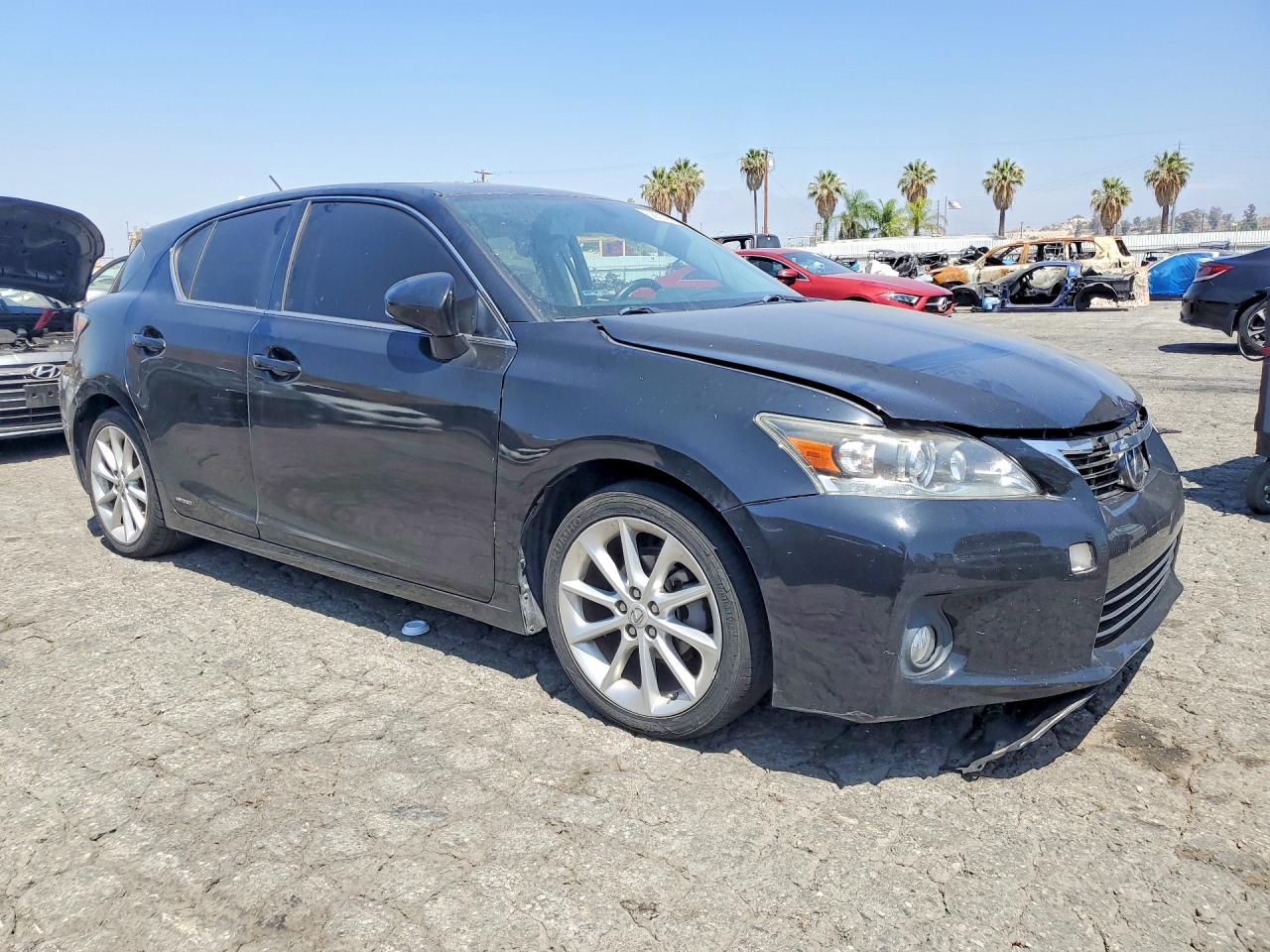 2013 LEXUS CT 200h